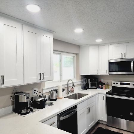 3 Bed 2 Bath Full Accessible Townhome In Heart Of Slc Саут-Джордан Экстерьер фото